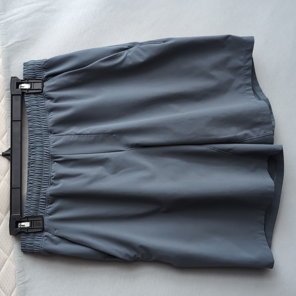 Lululemon Pace Breaker Lined 9"